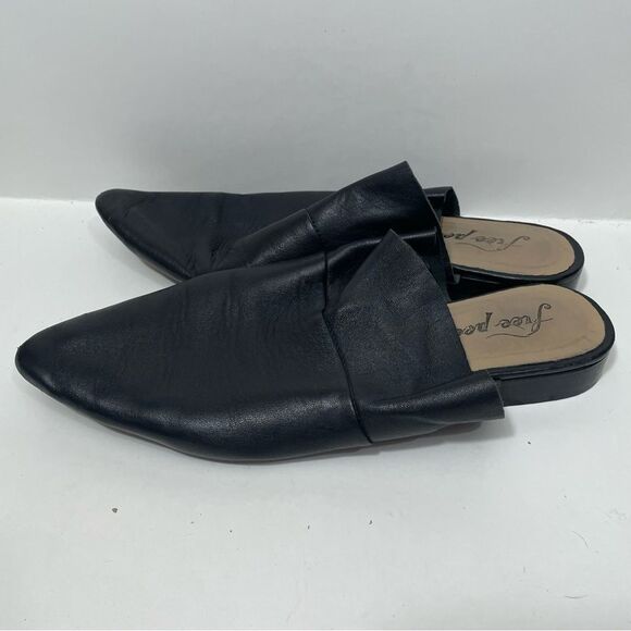 Free People Black Leather Slide On Pointed Toe Flats - Picture 4 of 9